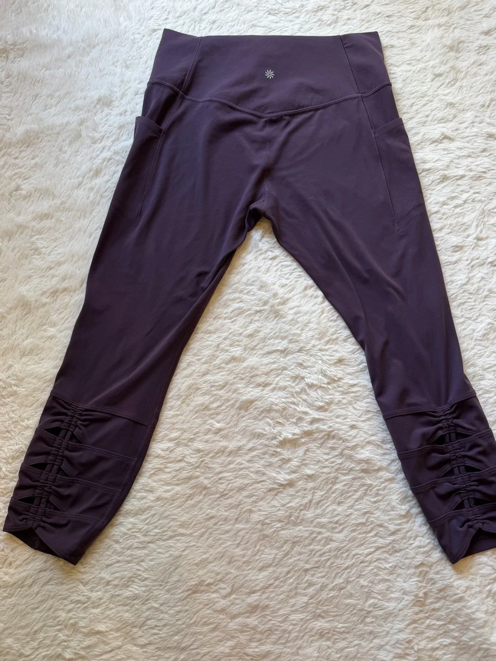 Athleta Salutation Stash Pocket II Cinch 7/8 Tight Plum Large